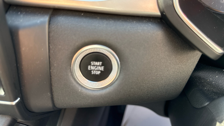 Renault Captur 1.3 TCE 130 Iconic 5dr Petrol Hatchback